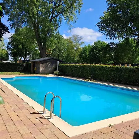 Cube Xl 89 I 6 Persoons Op De Betuwe