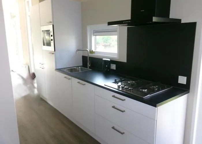 Cube Xl 89 I 6 Persoons Op De Betuwe Holiday home *